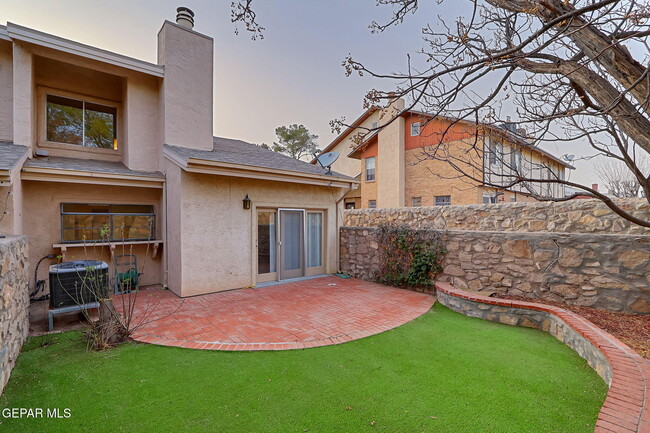 Building Photo - 1742 Pico Alto Dr
