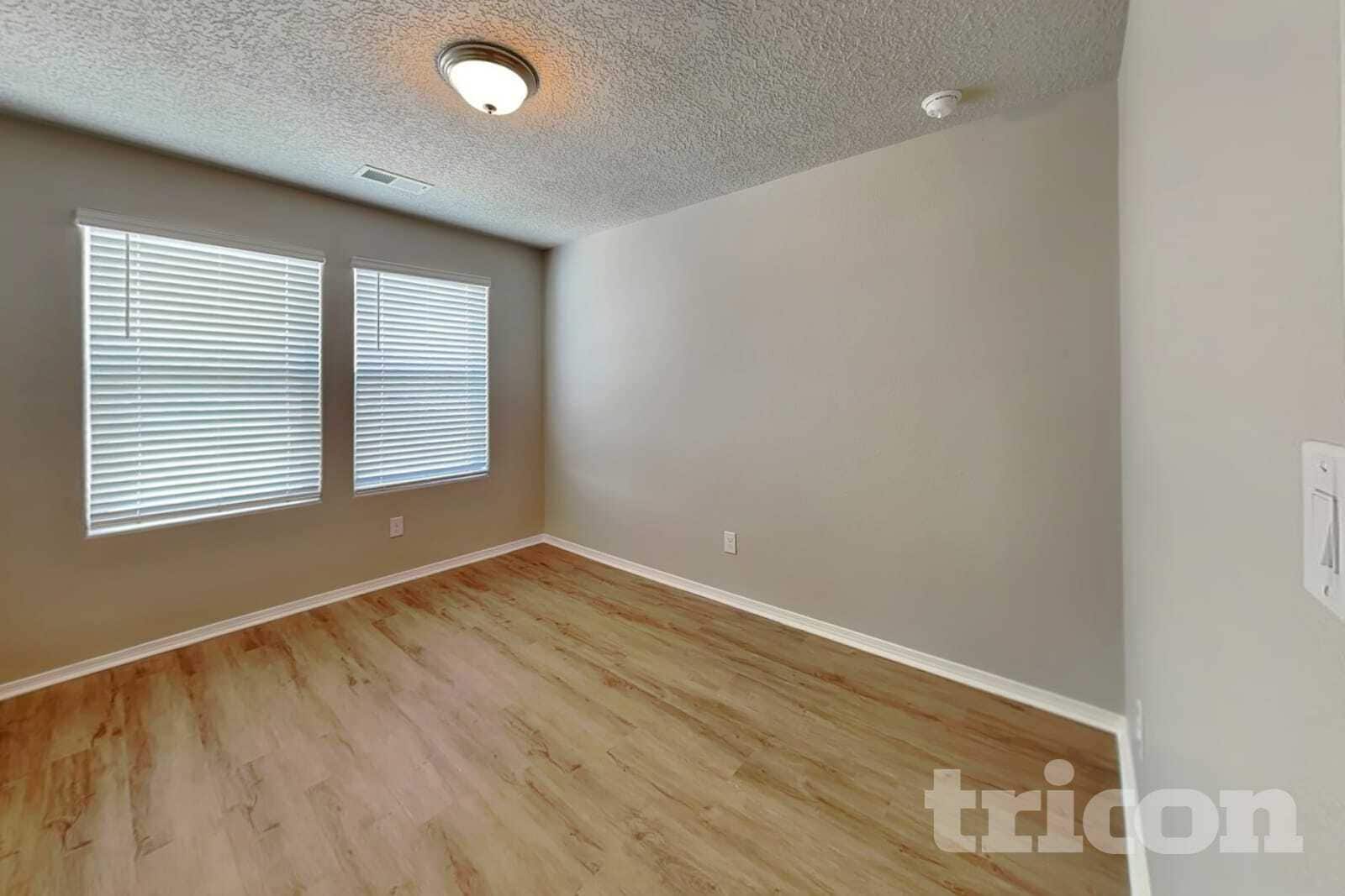 Building Photo - 1806 Valle Vista Rd NW