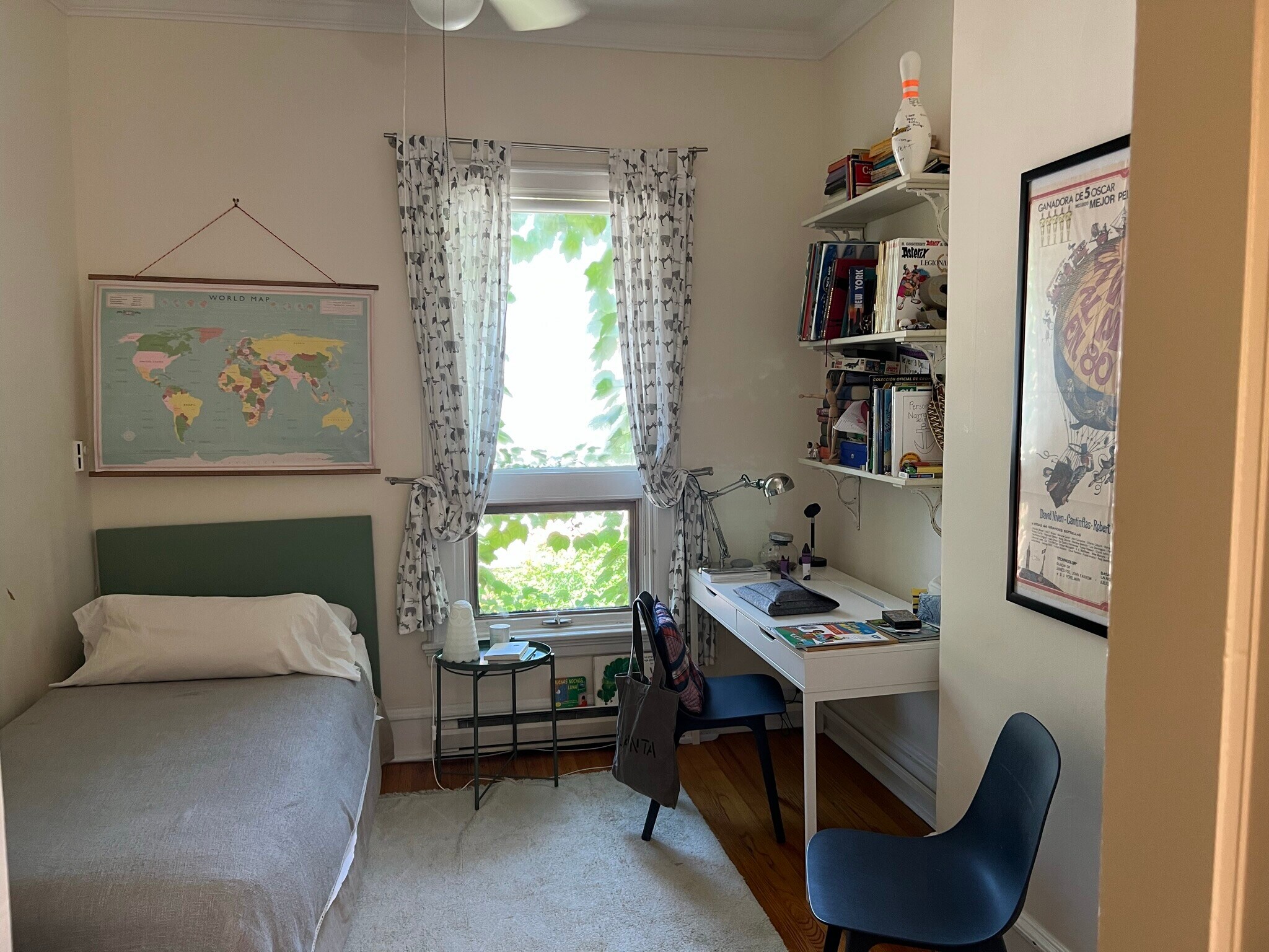 Bed 3 - 1102 W Wrightwood Ave