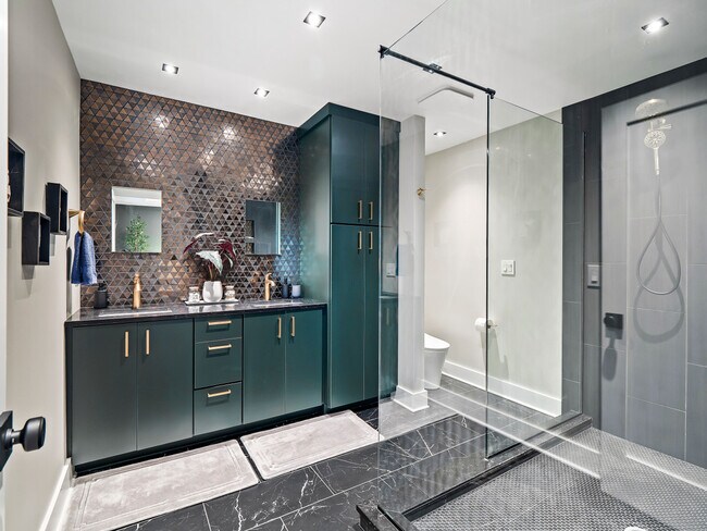 Building Photo - 32414 Lake Rd