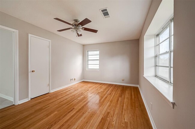 Building Photo - 2703 Cypress St