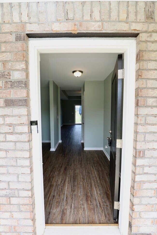 Building Photo - 5625 Tillman Nursery Rd