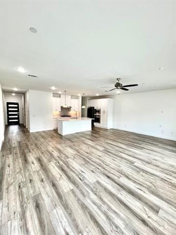 Building Photo - 5653 Woodlands Dr