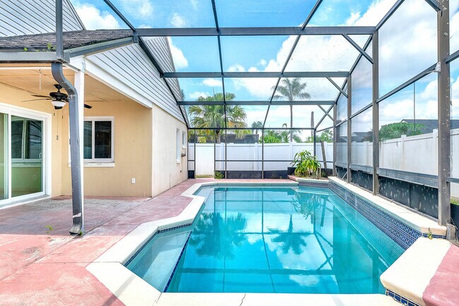 Building Photo - 2505 Kingston Ct