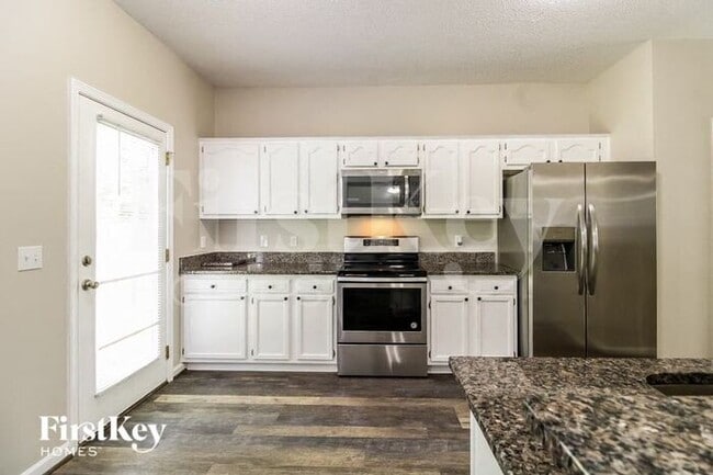 Building Photo - 6063 Parkside Circle