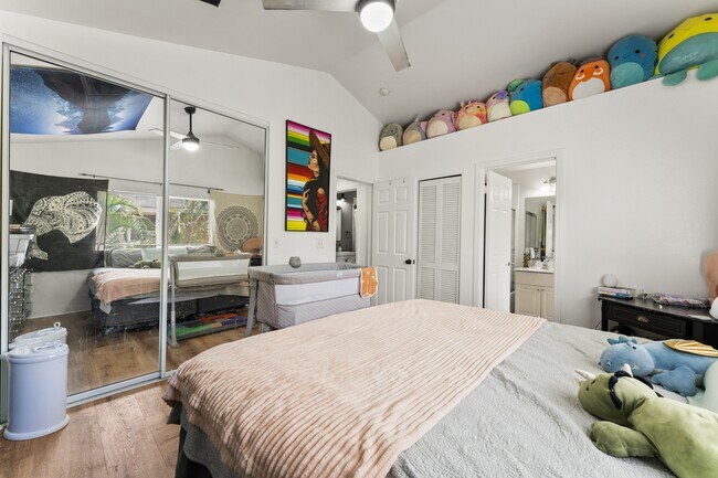 Building Photo - 87-1962-1962 Pakeke St