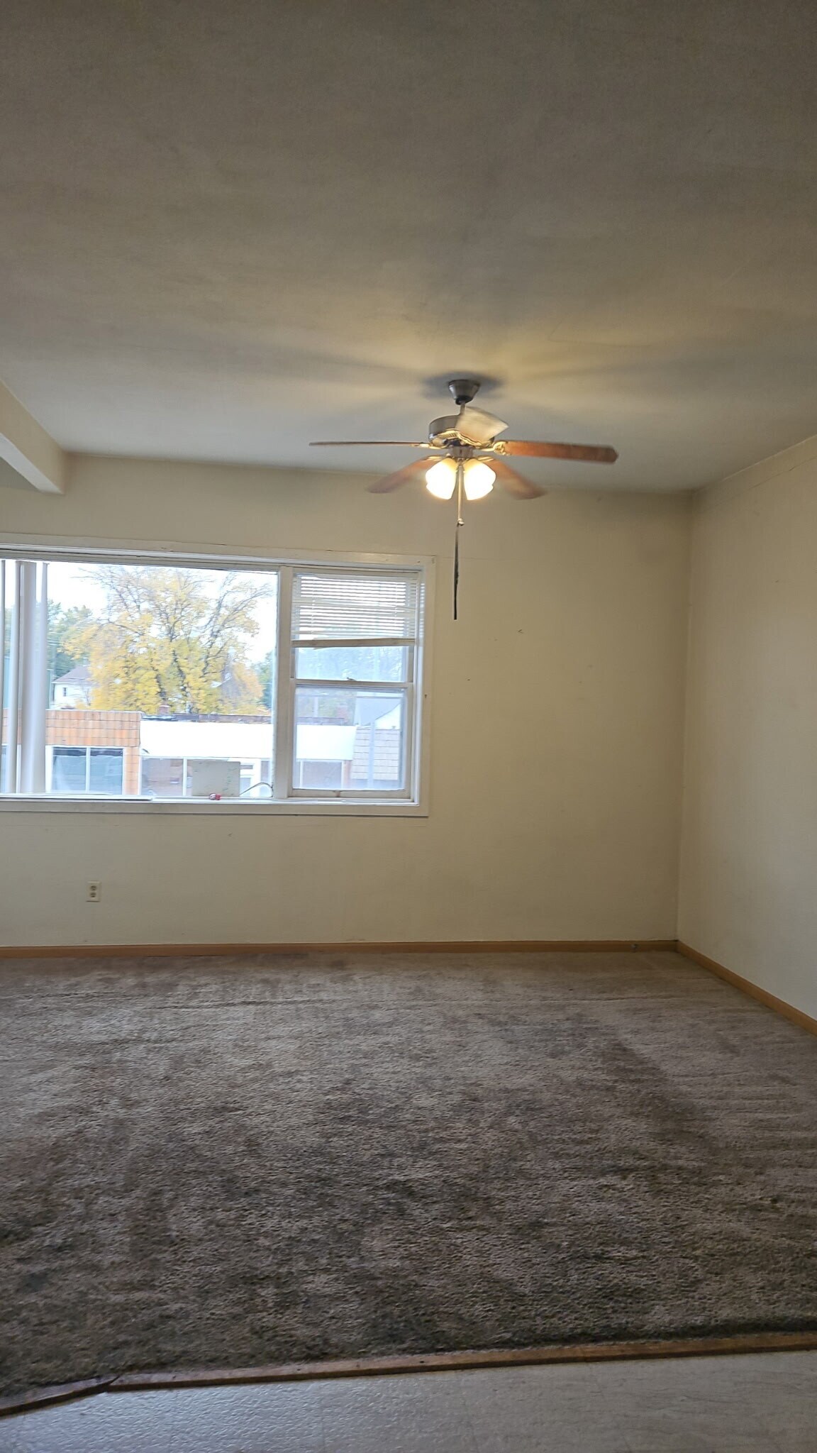 Building Photo - 125 Main St