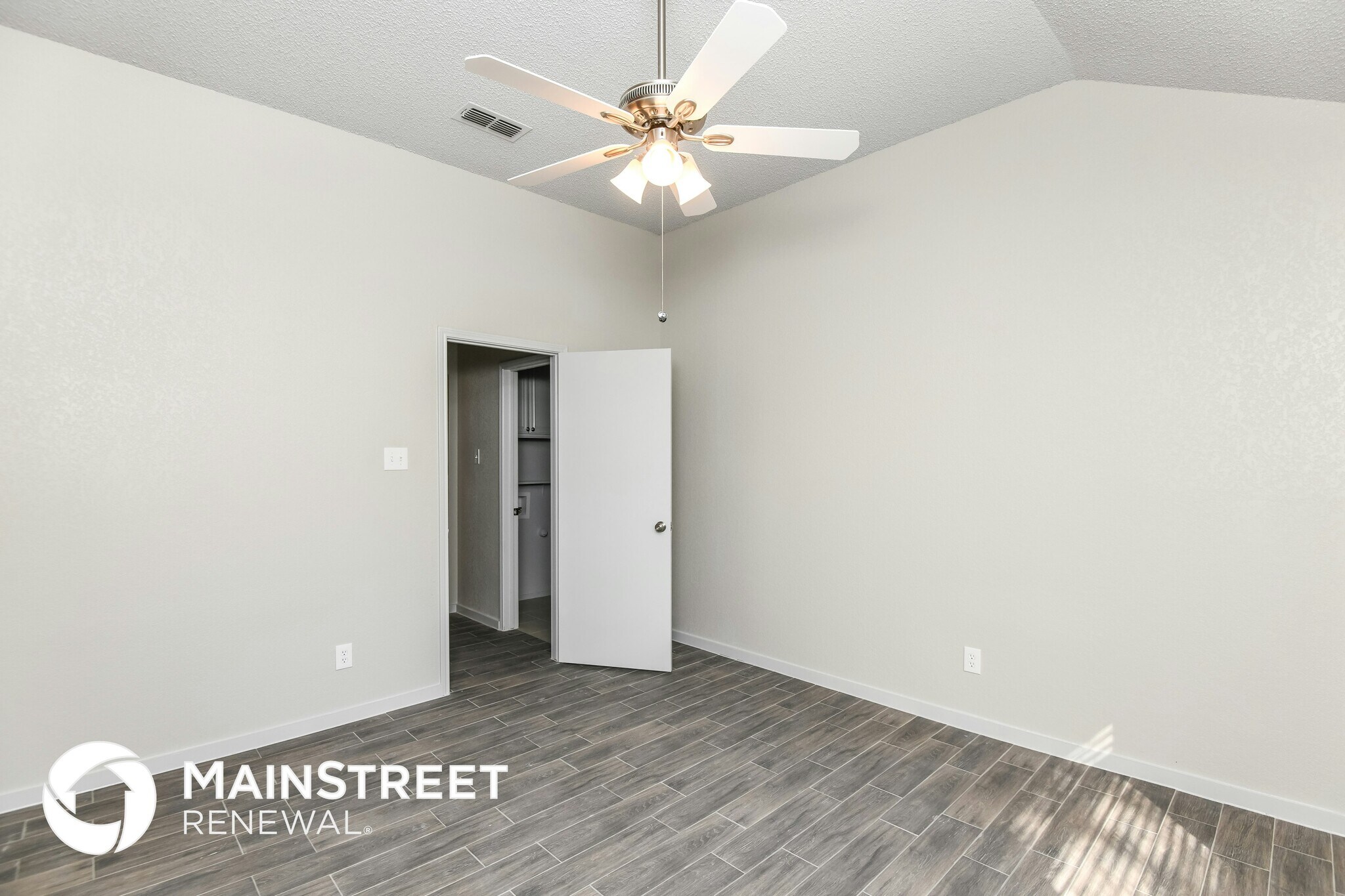 Building Photo - 914 Pierce Arrow Dr