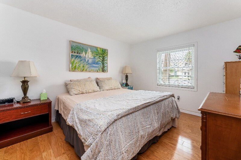 Building Photo - 204 Pompano Dr SE