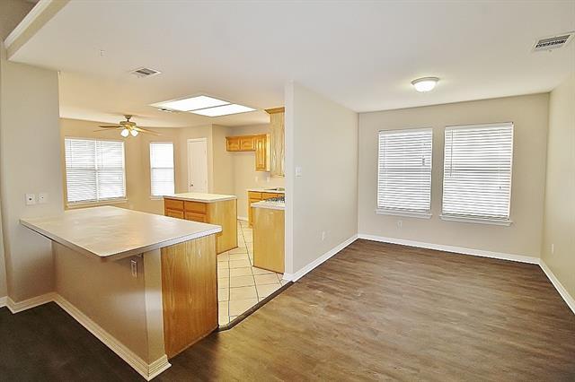 Building Photo - 6209 Donna Dr