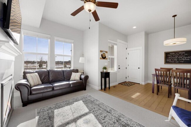 Building Photo - 2411 Trio Falls Dr