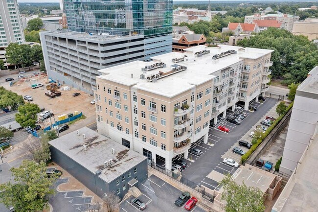 Building Photo - 317 W Morgan St