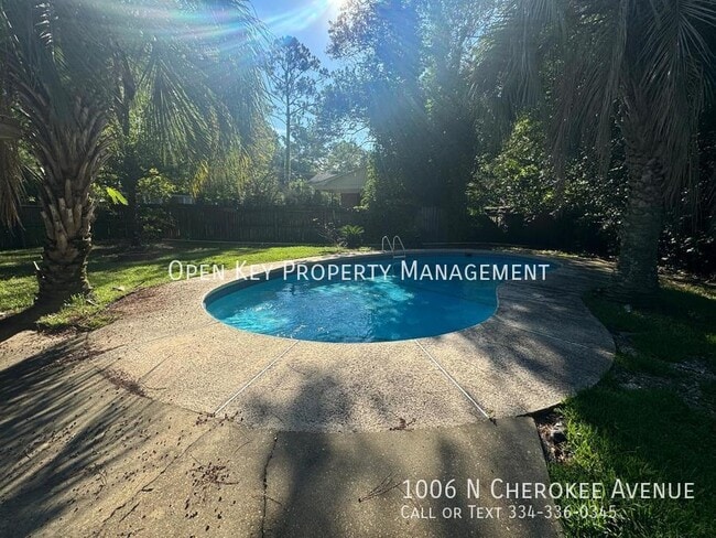 Building Photo - 1006 N Cherokee Ave