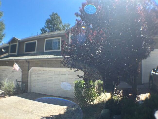 Building Photo - Nice 3 bedroom  with 2 car garage