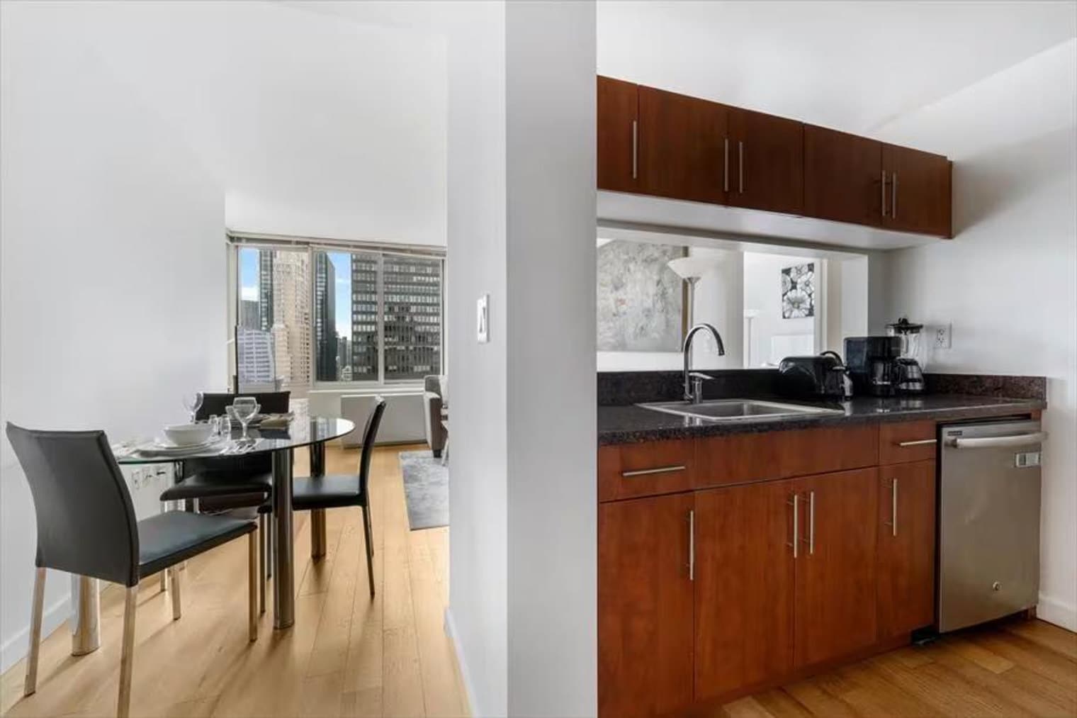 Building Photo - 254 W 54th St
