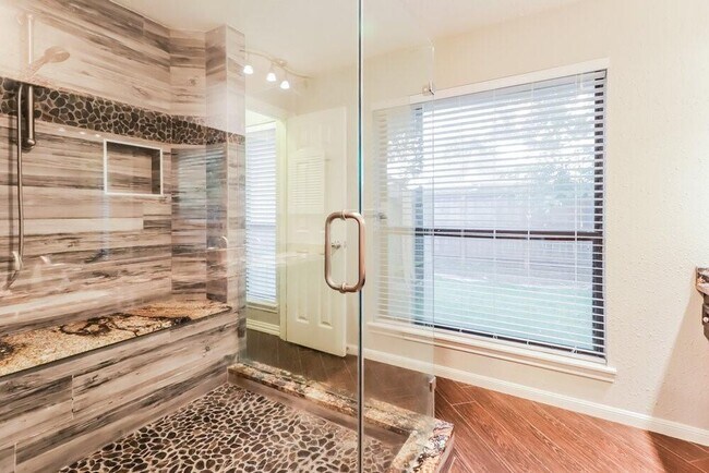 Building Photo - Cedar Valley Drive, Missouri City, TX 77459 - 3 BR 2 BA single-family home