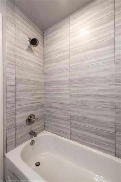 Building Photo - 1510 N Gregg Ave