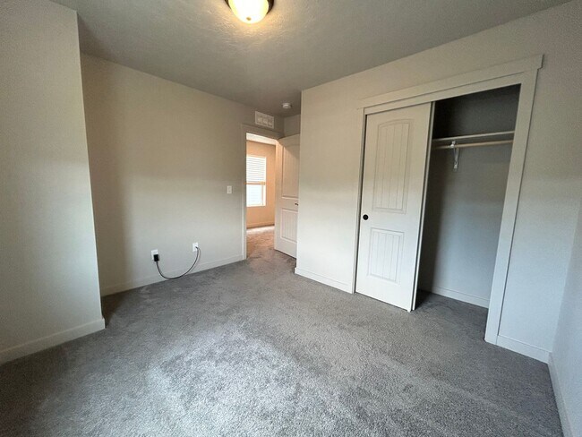 Building Photo - Charming Modern Home in the Heart of Boise