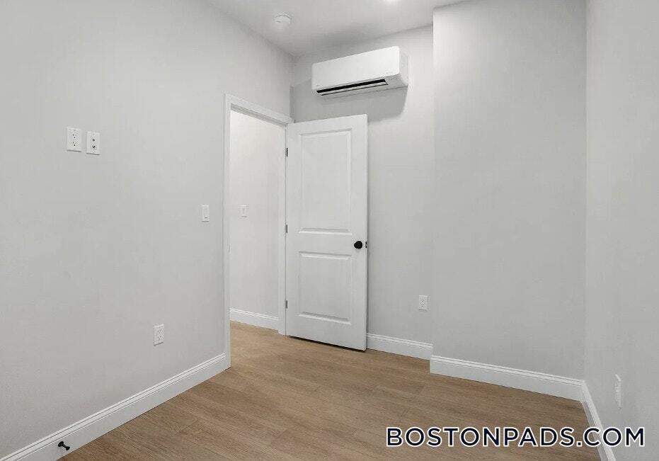 Building Photo - 176 Salem St