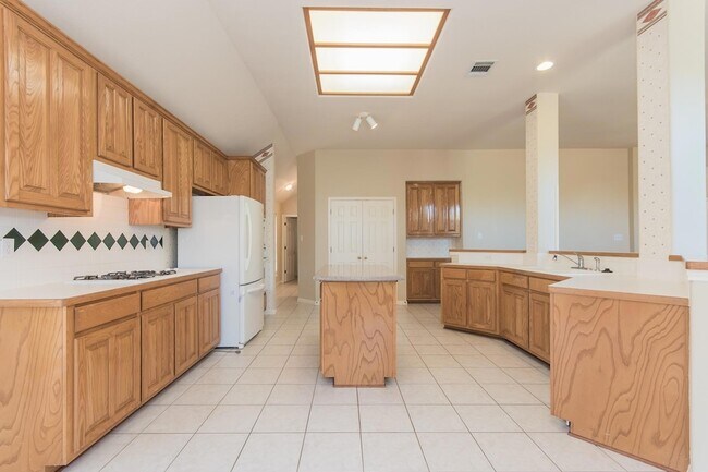 Building Photo - 15808 Chatham Wood Dr