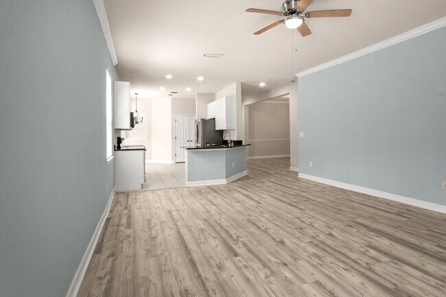 Building Photo - Beautiful Palencia Condo Available for Rent