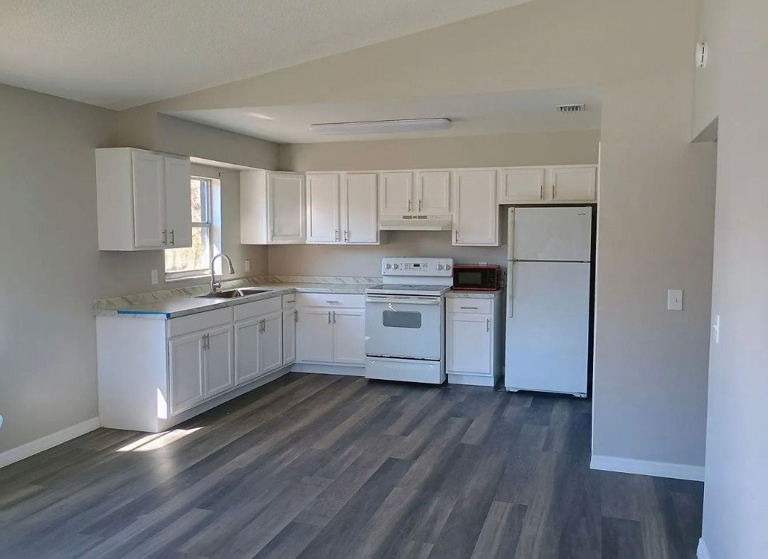 Building Photo - 483 N Briar Creek Point