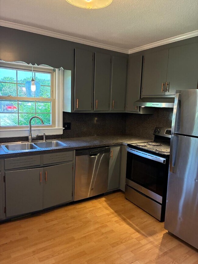 Building Photo - 5236 Lakehaven Ct