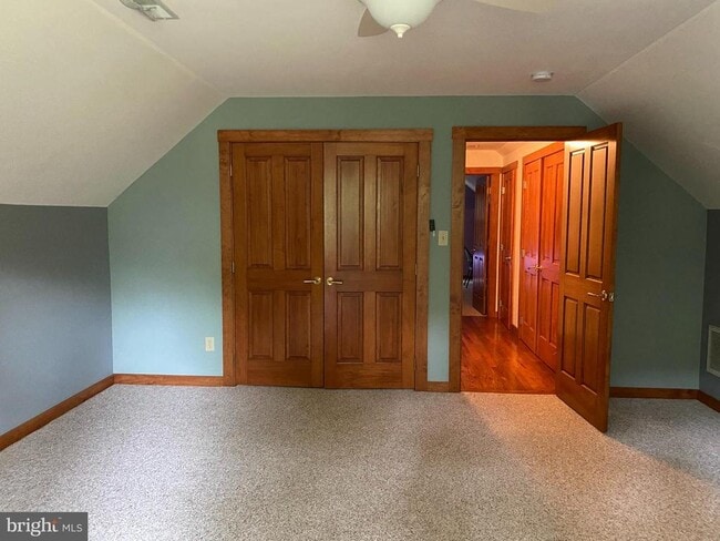 Building Photo - 1909 Back Mountain Rd