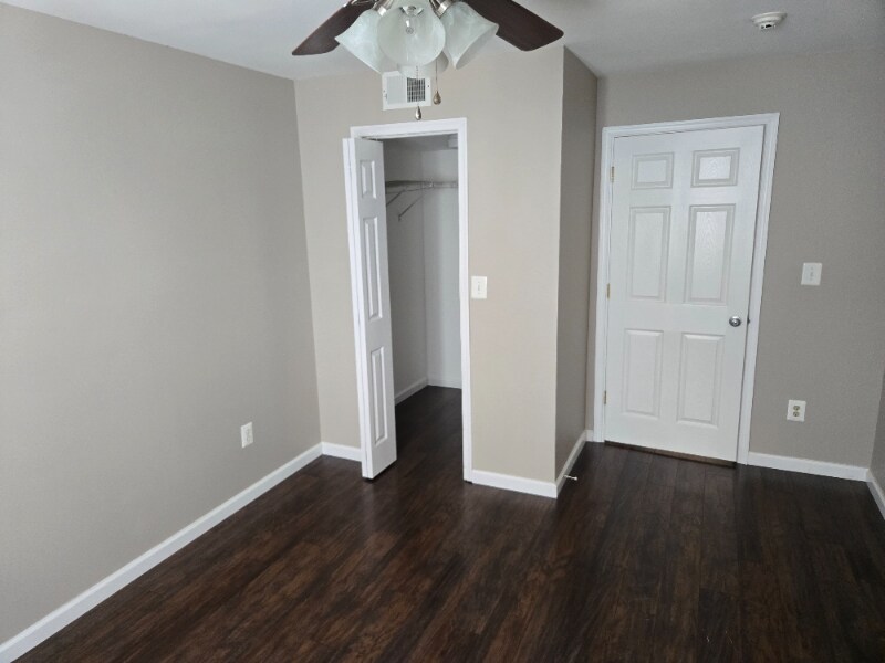 Building Photo - 40 N Main St