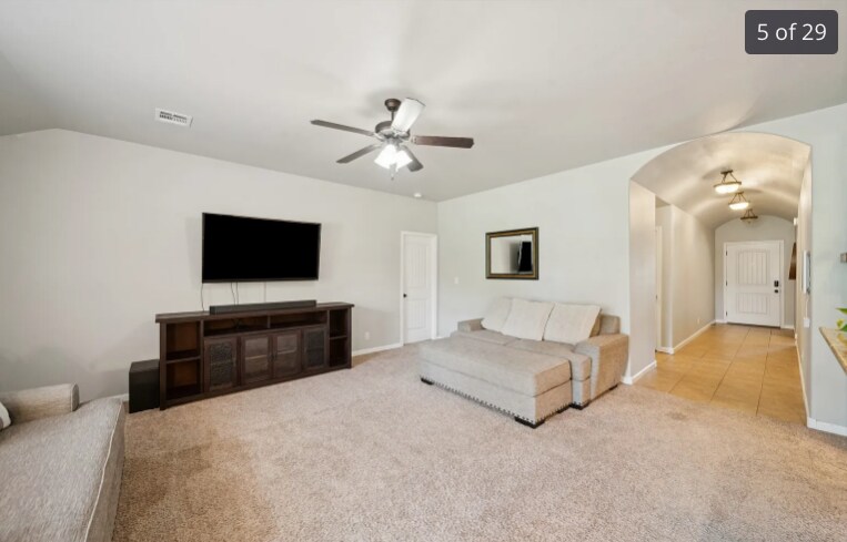 Building Photo - 9246 N 143rd East Ave