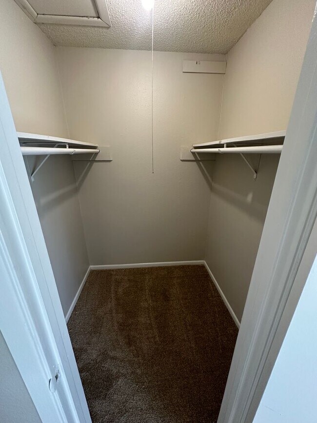 Building Photo - 1BD/1BA Condo located on the Germantown/Memphis Line!