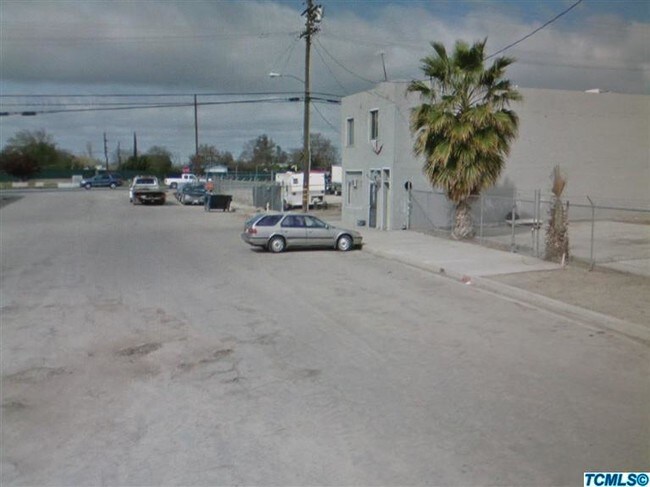 Building Photo - 216 Compton St