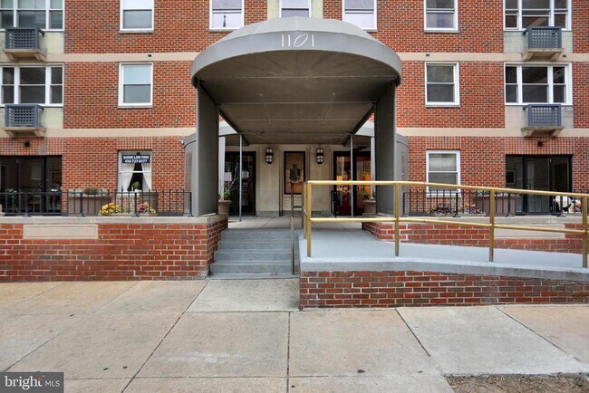 Building Photo - 1101 St Paul St