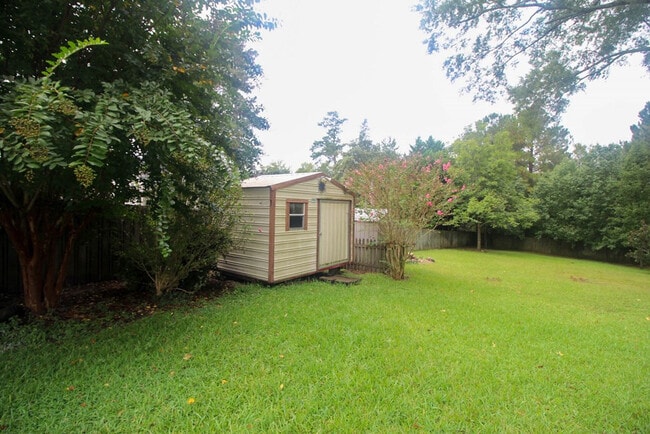 Building Photo - 525 Cashel Rd