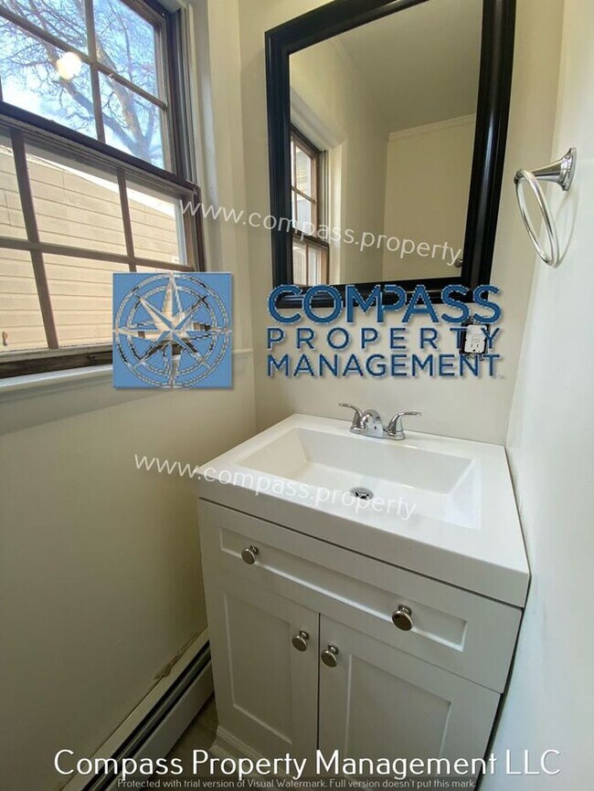 Building Photo - $ 1795 - 4 Bedroom, 1.5 Bath 3 Floor Home,...