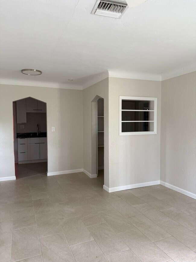 family room - 849 58th Avenue Northeast