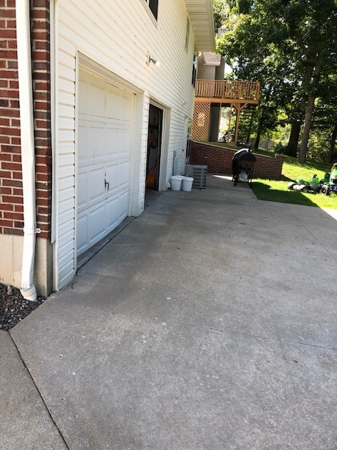 Building Photo - Ranch House