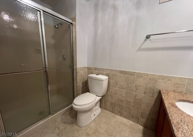 Building Photo - 64 Goldfinch Ct