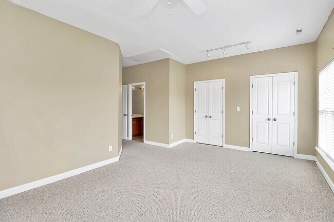 Building Photo - 8324 Scotney Bluff Avenue