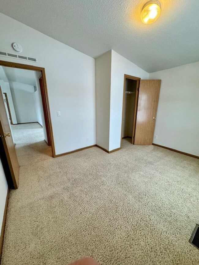 Building Photo - 3 Bedroom 2 Bathroom Modular