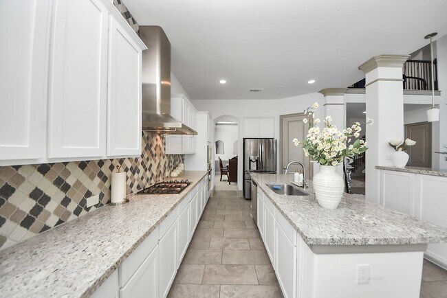 Building Photo - 1911 Sapphire Pines Ln