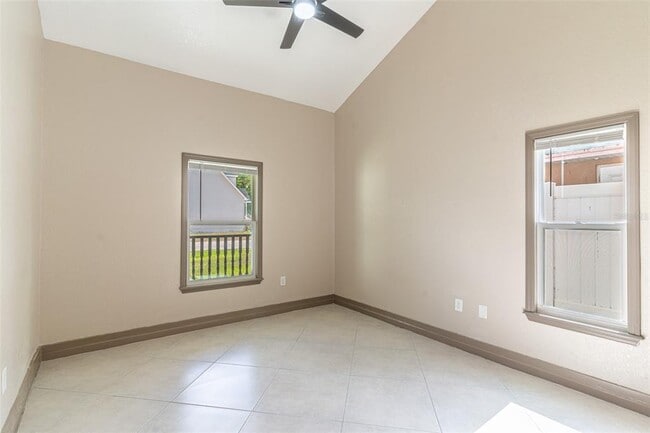 Building Photo - 148 Madalyn Ct