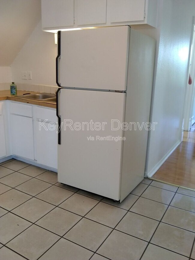 Building Photo - 1118 6th St