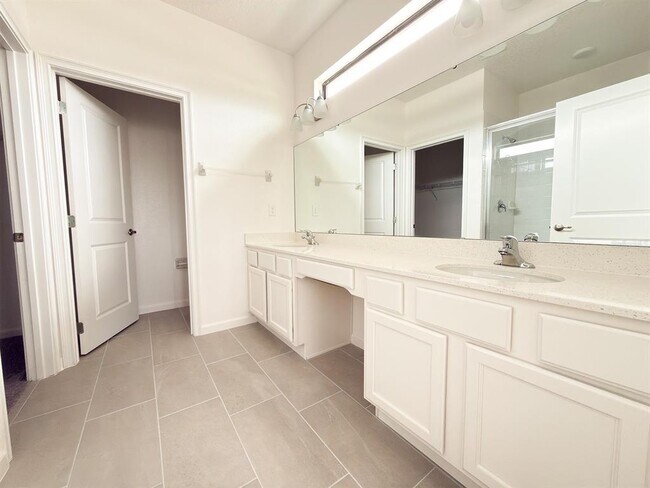 Building Photo - 1250 Butterfly Orchid Rd