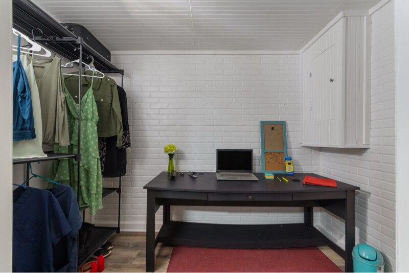 Building Photo - 142 Wanda Ave