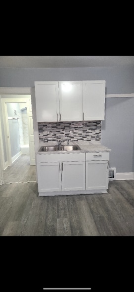 Building Photo - 1902 W Nash St