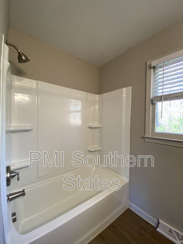 Building Photo - 209 Jonesville Rd