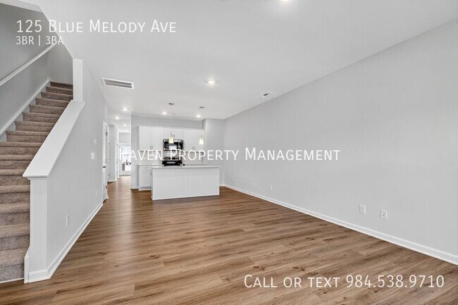 Building Photo - 125 Blue Melody Ave