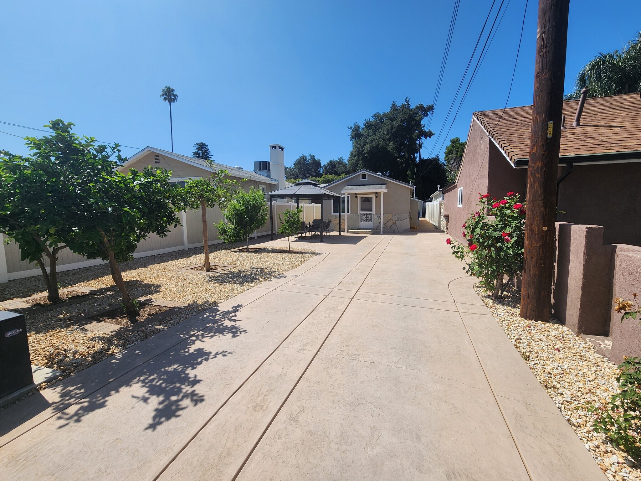 Building Photo - 8522 Hillrose St