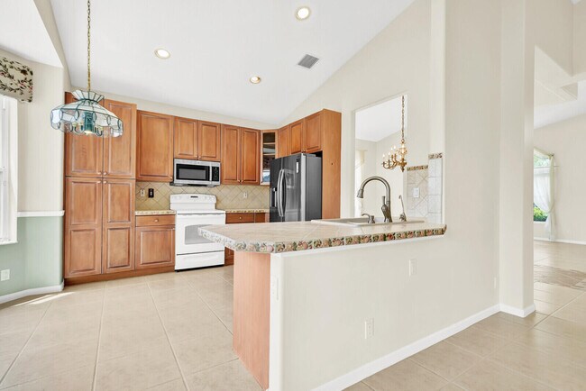 Building Photo - 6404 C Durham Dr